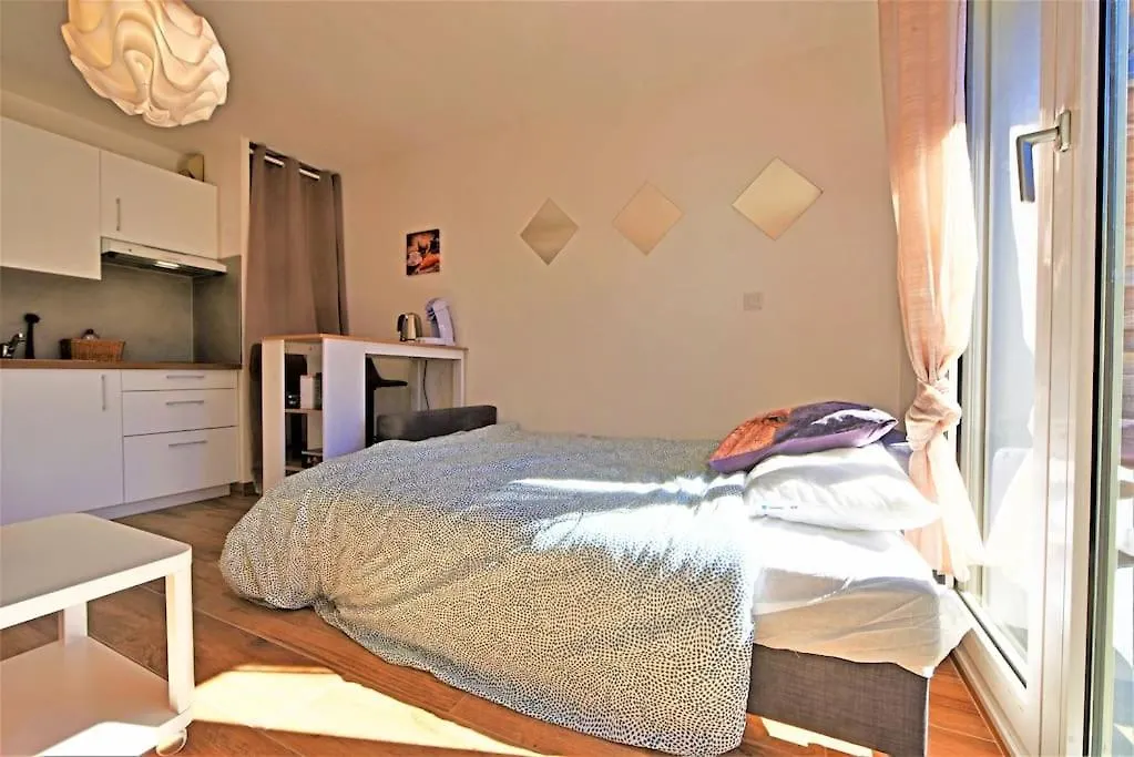 Embnb - Studio Near Geneva - S204,4 Etrembieres France